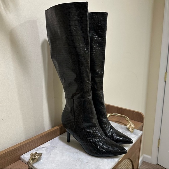 Chase + Chloe Shoes - Chase + Chloe Glossy Black Heeled Boots